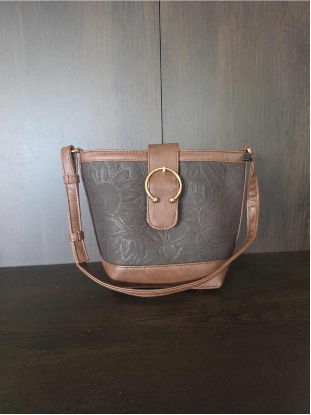 Buckle Dark Brown Floral Embossed Tooled Artisan LEATHER Shoulder Bucket Bag - Picture 7 of 16